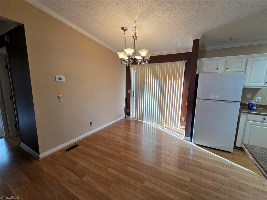 Manufactured Home at 1025 Cyndi Jo Lane, King NC 27021, photo 4 of 14