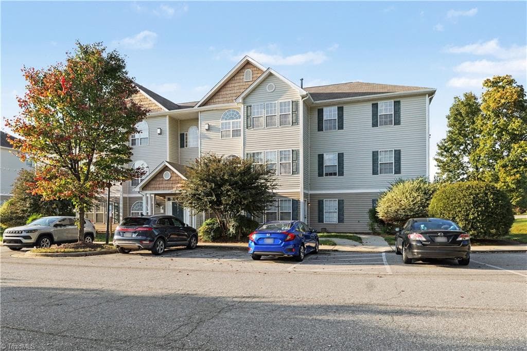 6121 Hedgecock Circle, High Point NC 27265