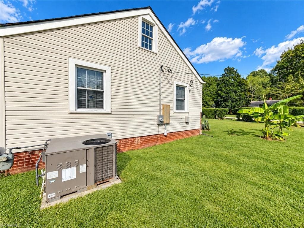 Stick/Site Built at 810 Mark Street, High Point NC 27260, High Point, photo 10 of 38