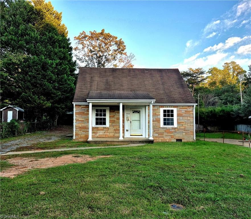 3309 Heitman Drive, Winston-Salem NC 27107