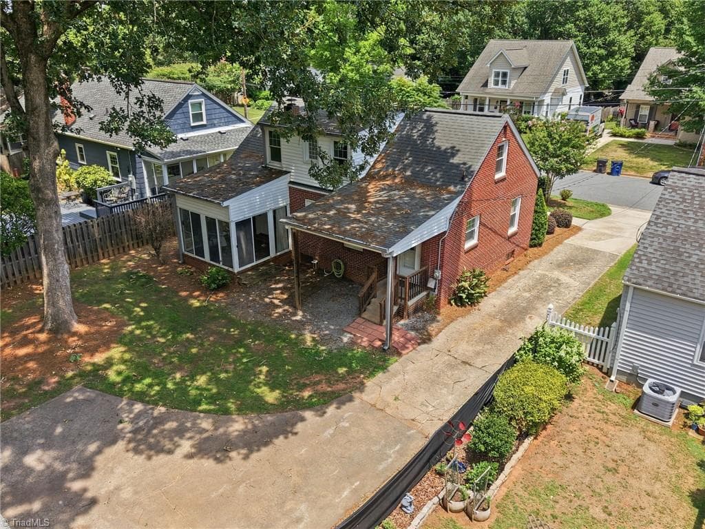 Stick/Site Built at 938 Madison Avenue, Winston-Salem NC 27103, photo 2 of 38