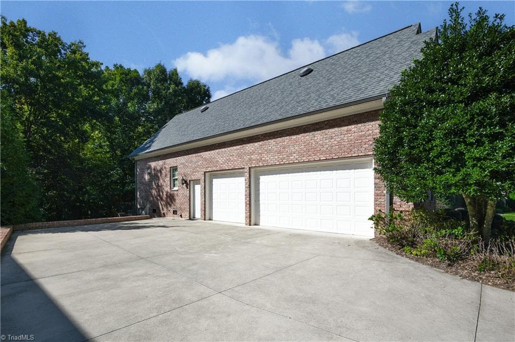 Stick/Site Built at 3905 Gaston Road, Greensboro NC 27407, photo 5 of 14
