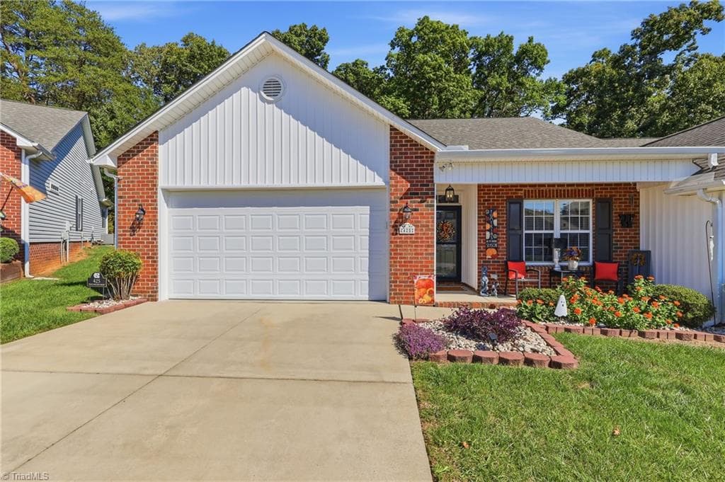 425 Peace Rollins Court, Kernersville NC 27284
