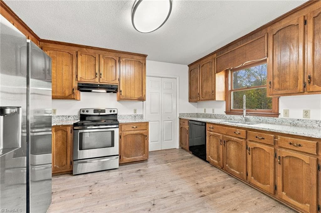 Stick/Site Built at 7310 Shellford Drive, Greensboro NC 27406, photo 11 of 32