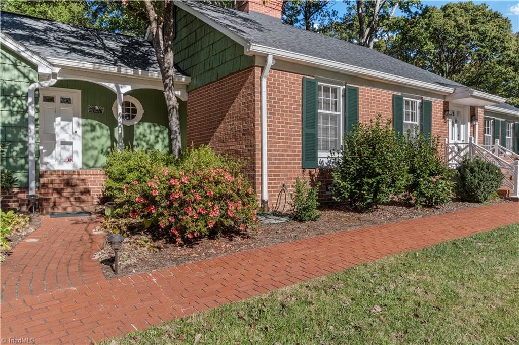 Stick/Site Built at 1236 Huntingdon Road, Winston-Salem NC 27104, photo 34 of 35