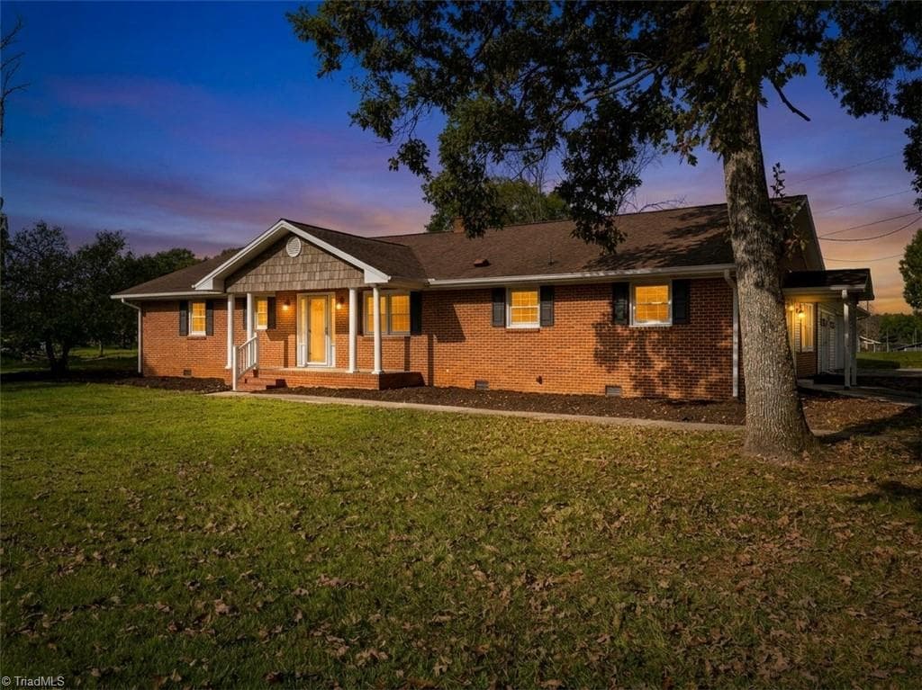 3828 Clingman Road, Ronda NC 28670