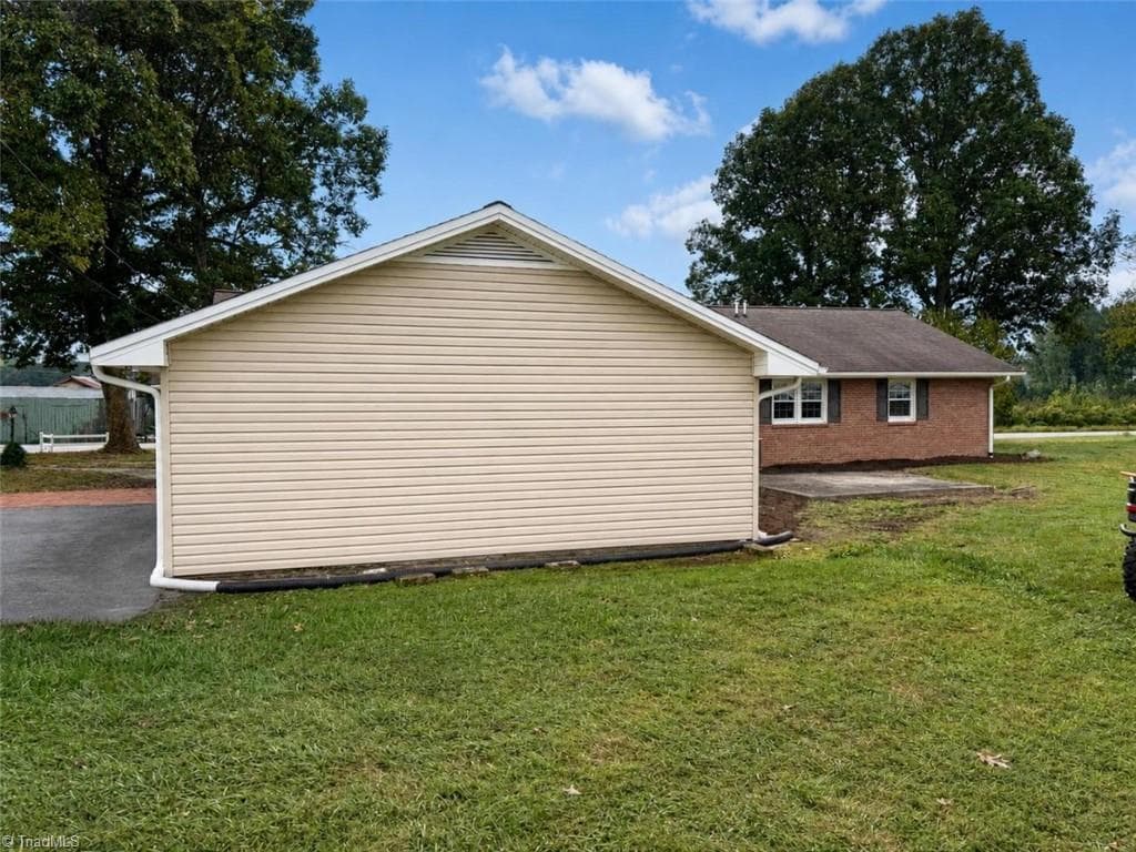 Stick/Site Built at 3828 Clingman Road, Ronda NC 28670, photo 5 of 24