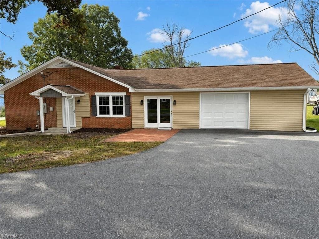 Stick/Site Built at 3828 Clingman Road, Ronda NC 28670, photo 4 of 24