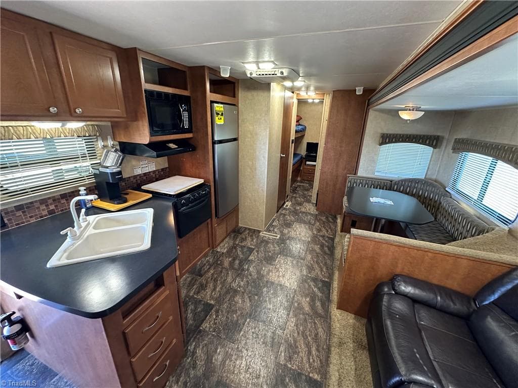 Manufactured Home at 155 Grand View Drive, New London NC 28127, photo 13 of 50