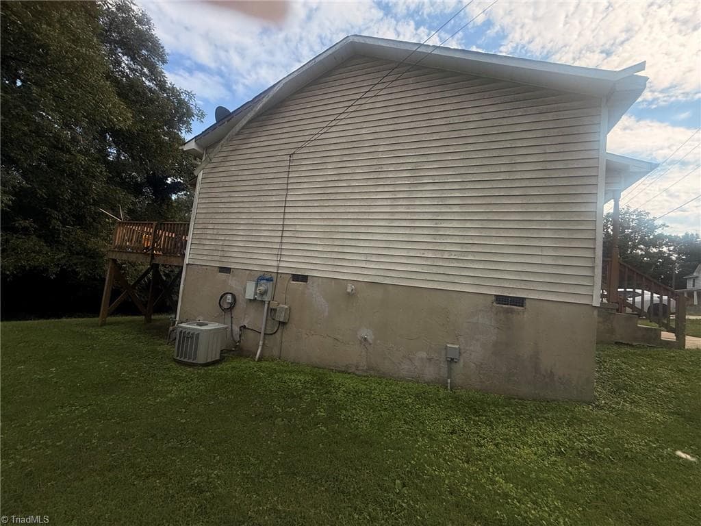 Stick/Site Built at 423 N Logan Street, Burlington NC 27217, photo 10 of 14