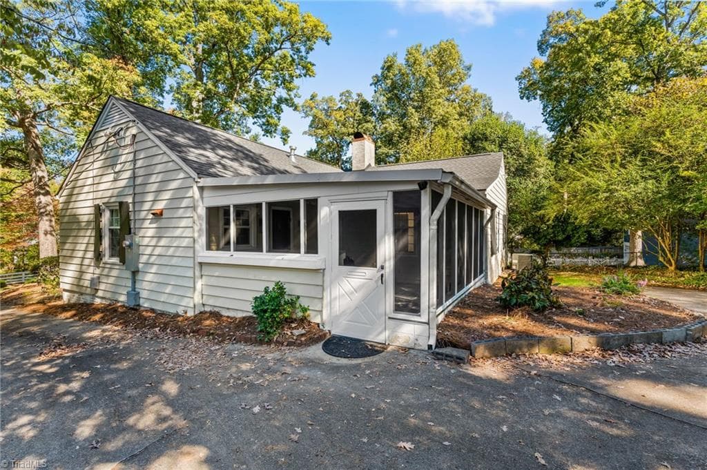 Stick/Site Built at 507 Otteray Avenue, High Point NC 27262, photo 30 of 39
