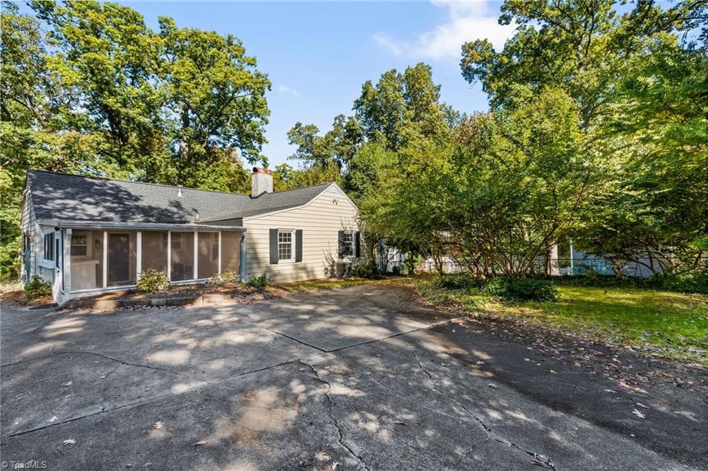 Stick/Site Built at 507 Otteray Avenue, High Point NC 27262, photo 31 of 39