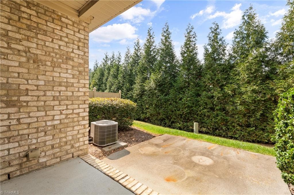 Stick/Site Built at 1468 Neville Gardens Lane, Winston-Salem NC 27103, photo 28 of 31