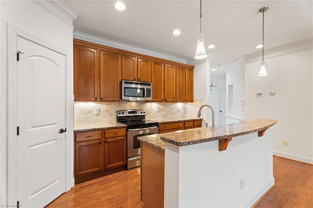 Stick/Site Built at 1468 Neville Gardens Lane, Winston-Salem NC 27103, photo 5 of 31