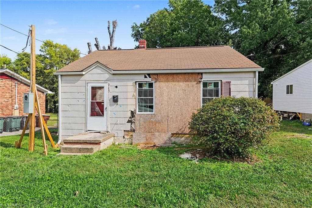 913 S English Street, Greensboro NC 27401