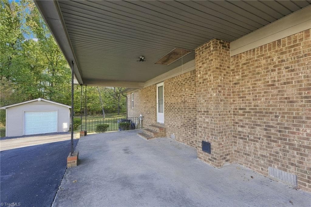 Stick/Site Built at 8904 Ridge Forest Lane, Oak Ridge NC 27310, photo 6 of 40