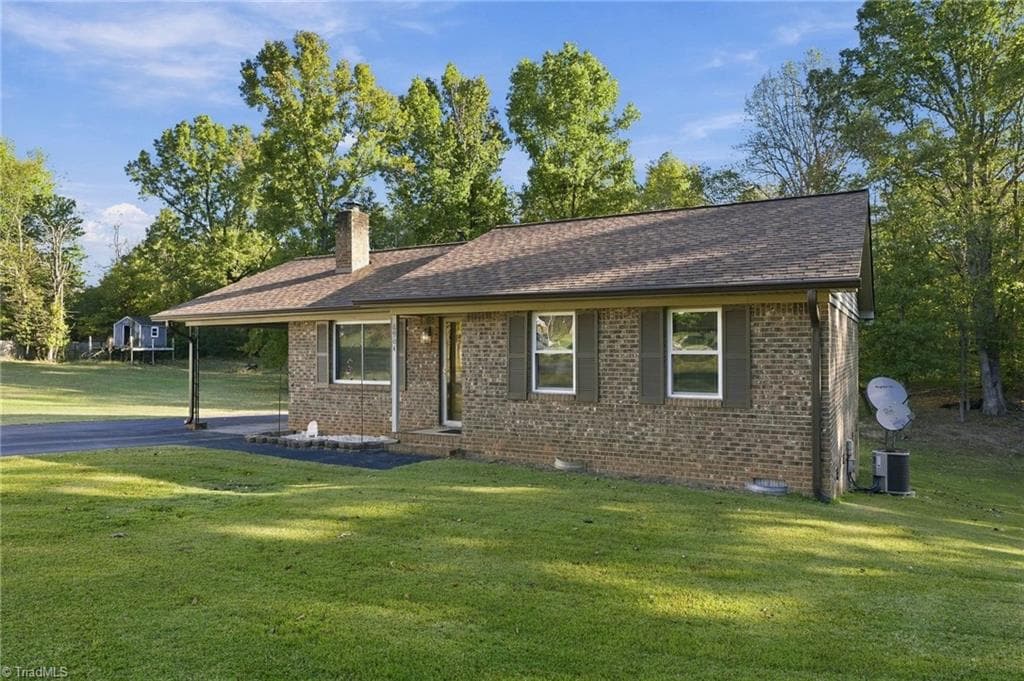 Stick/Site Built at 8904 Ridge Forest Lane, Oak Ridge NC 27310, photo 3 of 40