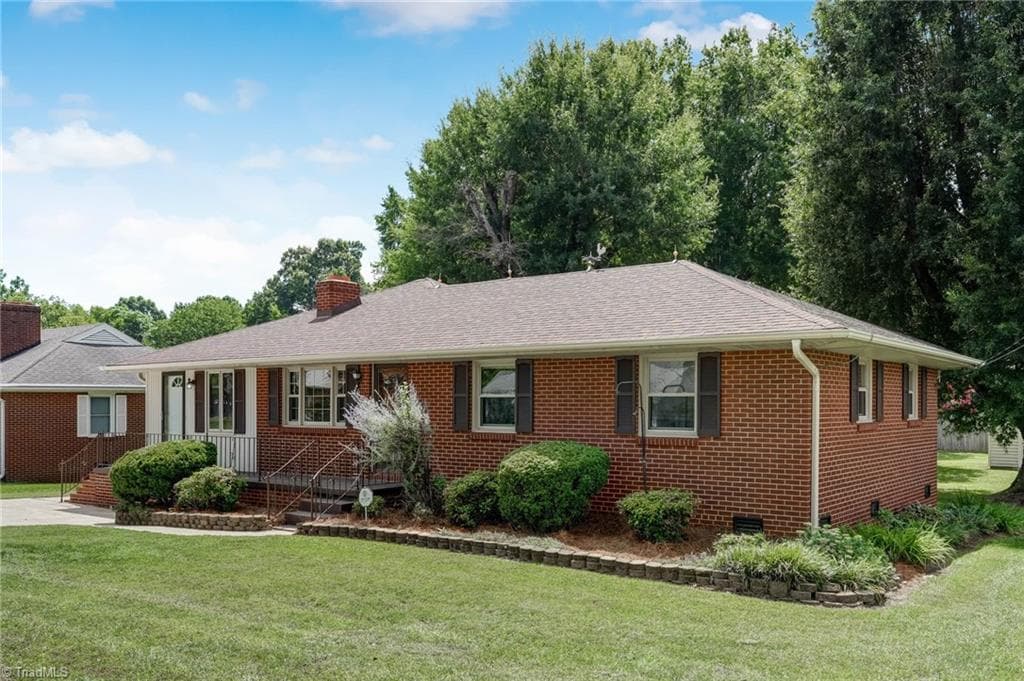 Stick/Site Built at 1106 Walnut Street, Reidsville NC 27320, photo 5 of 44
