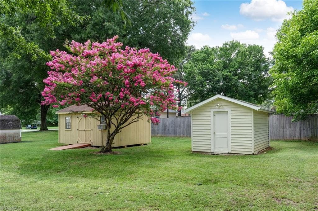 Stick/Site Built at 1106 Walnut Street, Reidsville NC 27320, photo 10 of 44