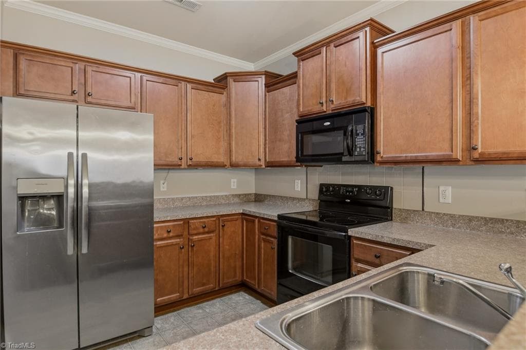 Stick/Site Built at 3462 Limestone Court, High Point NC 27265, photo 5 of 31