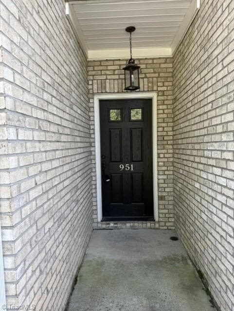 Condo/Townhouse at 951 Tuscan Row, Winston-Salem NC 27105, photo 2 of 16