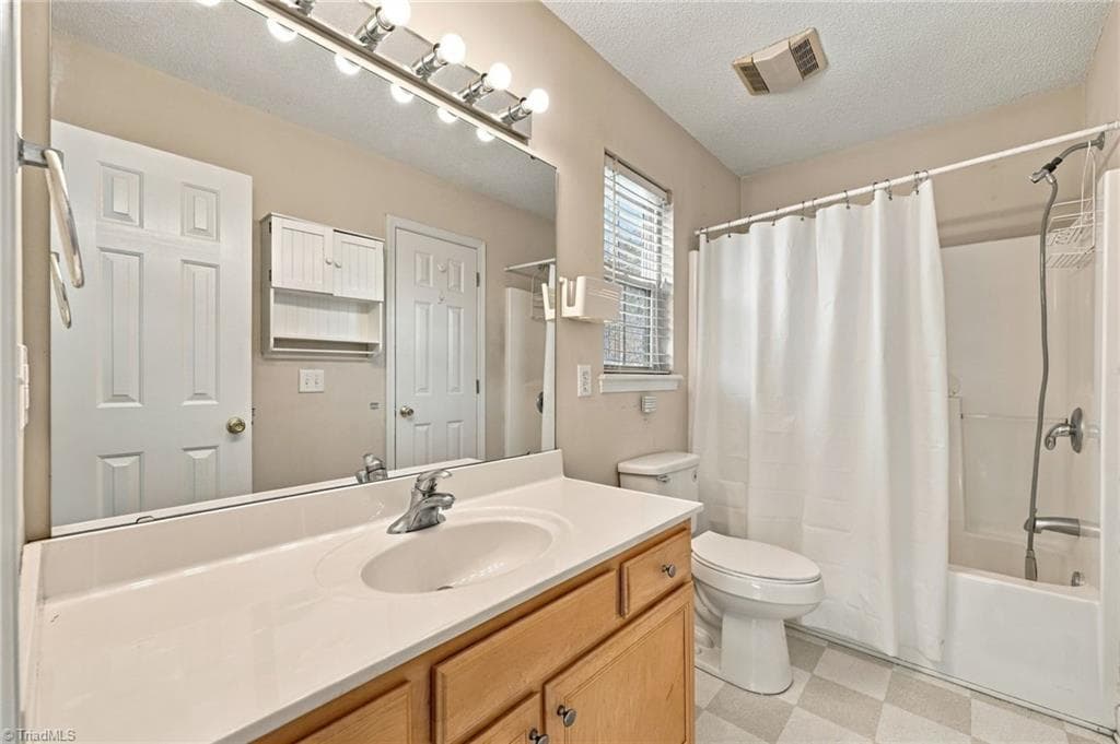 Stick/Site Built at 133 Hoskins Circle, Burlington NC 27215, photo 17 of 29