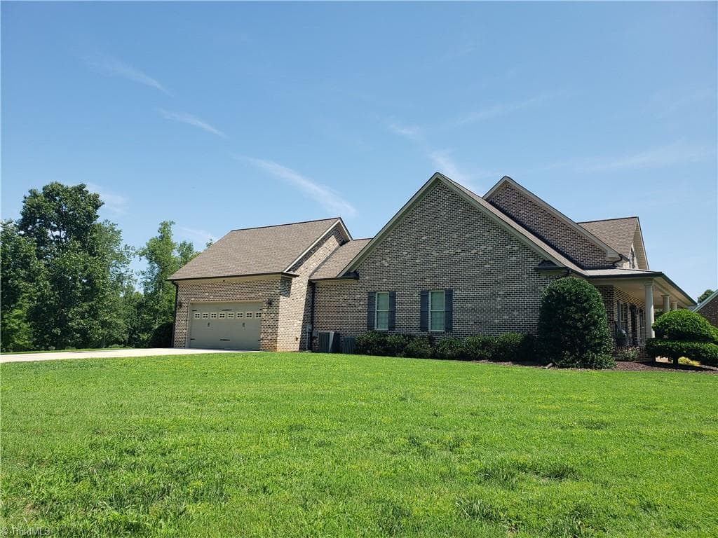 Stick/Site Built at 2957 Doris Drive, Burlington NC 27217, photo 22 of 38