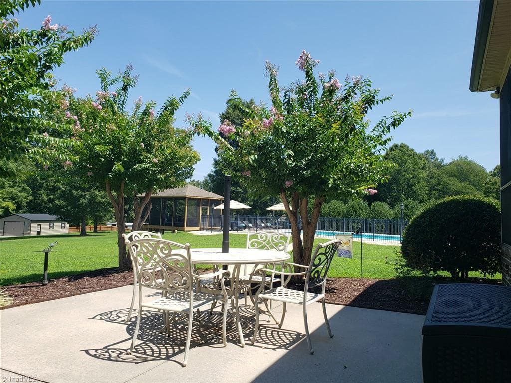 Stick/Site Built at 2957 Doris Drive, Burlington NC 27217, photo 3 of 38