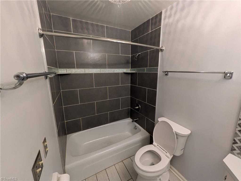 Condo/Townhouse at 2707 Reynolda Road # C3, Winston-Salem NC 27106, photo 16 of 17