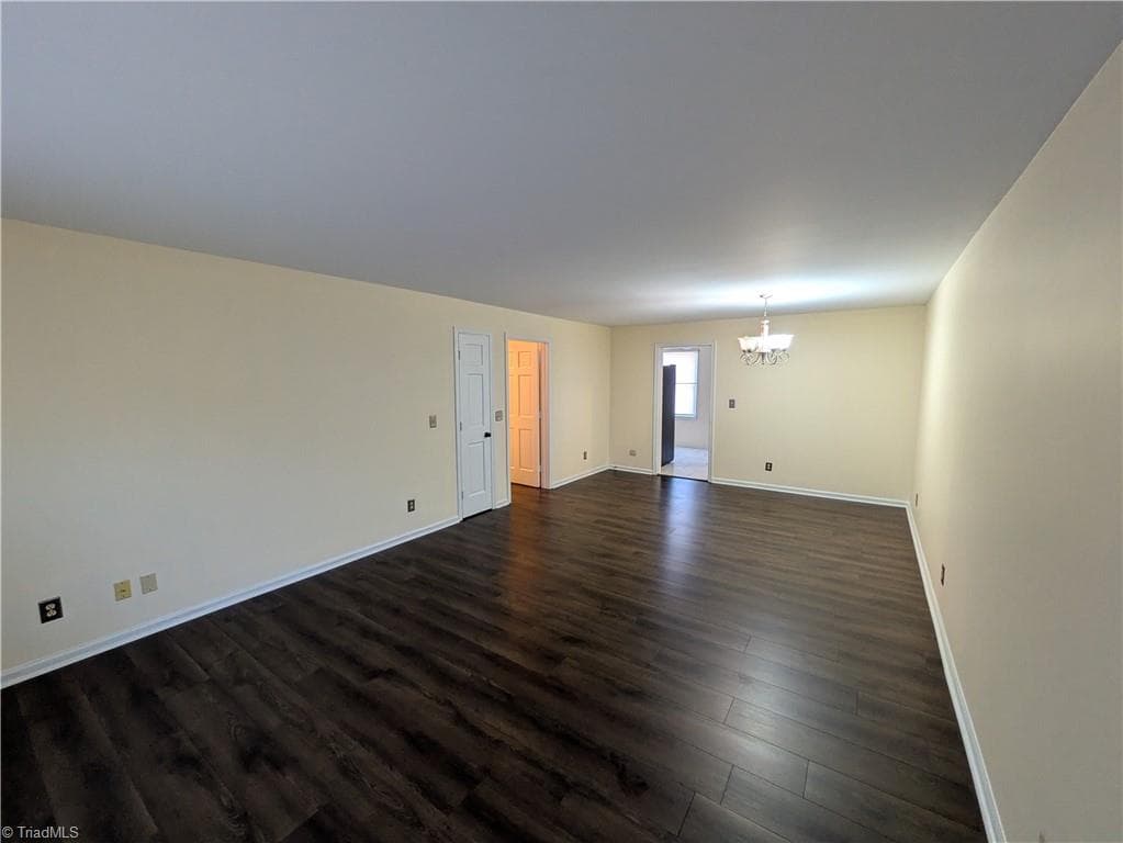Condo/Townhouse at 2707 Reynolda Road # C3, Winston-Salem NC 27106, photo 7 of 17