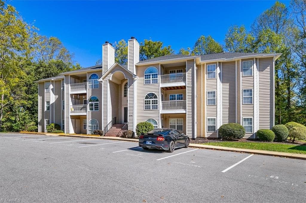 Stick/Site Built at 6704 W Friendly Avenue # 4E, Greensboro NC 27410, photo 3 of 36