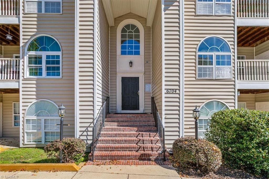 Stick/Site Built at 6704 W Friendly Avenue # 4E, Greensboro NC 27410, photo 5 of 36