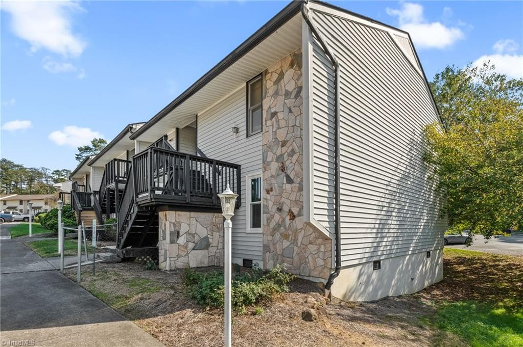 892 S Ridge Court, Winston-Salem NC 27107