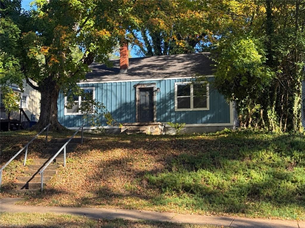 Stick/Site Built at 711 Magnolia Street, Winston-Salem NC 27103, photo 2 of 13