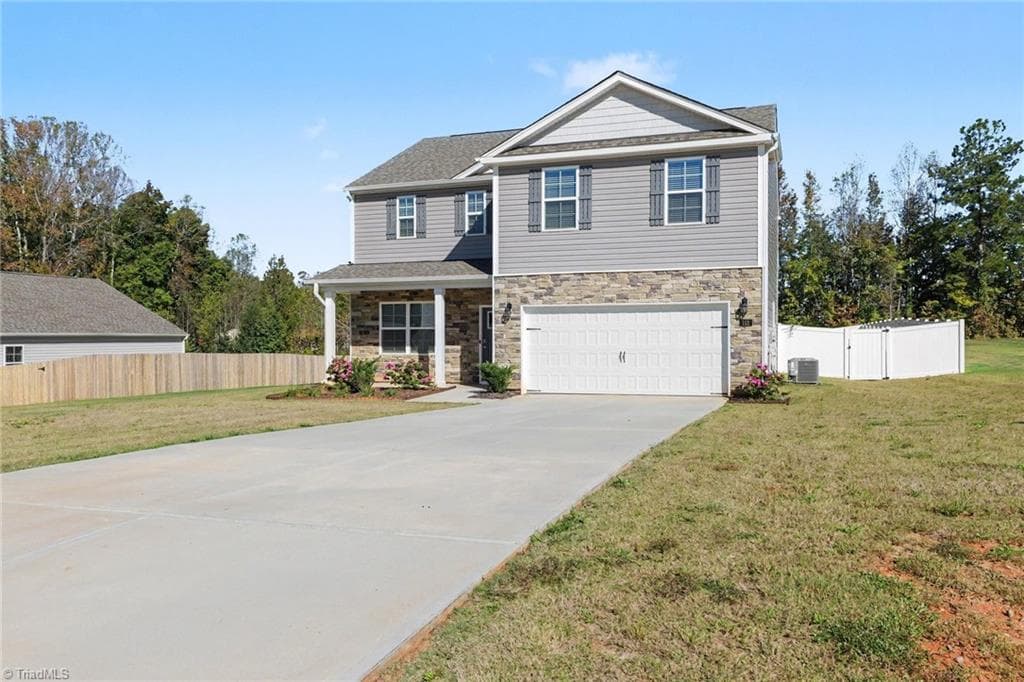 Stick/Site Built at 152 Crestview Lane, Lexington NC 27295, photo 2 of 34
