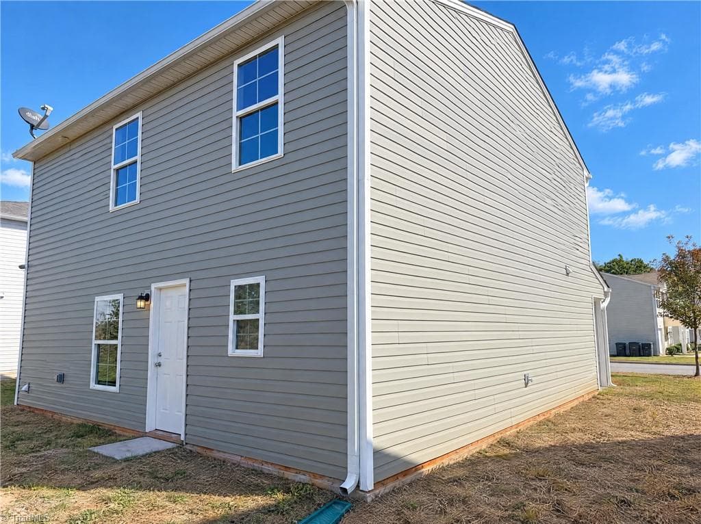 Stick/Site Built at 115 Lemon Lane, Greensboro NC 27405, photo 5 of 21