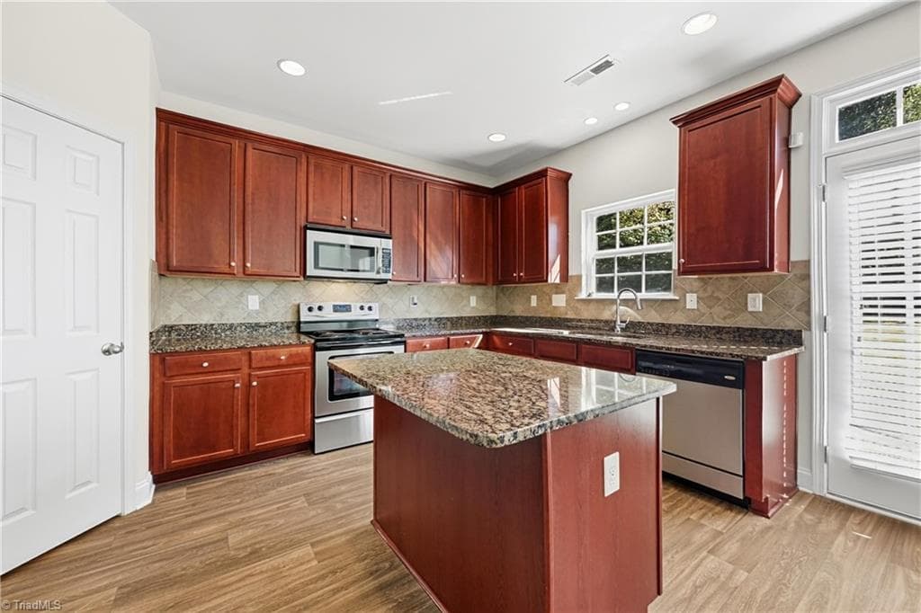 Stick/Site Built at 3532 Sage Dale Court, High Point NC 27265, photo 8 of 25