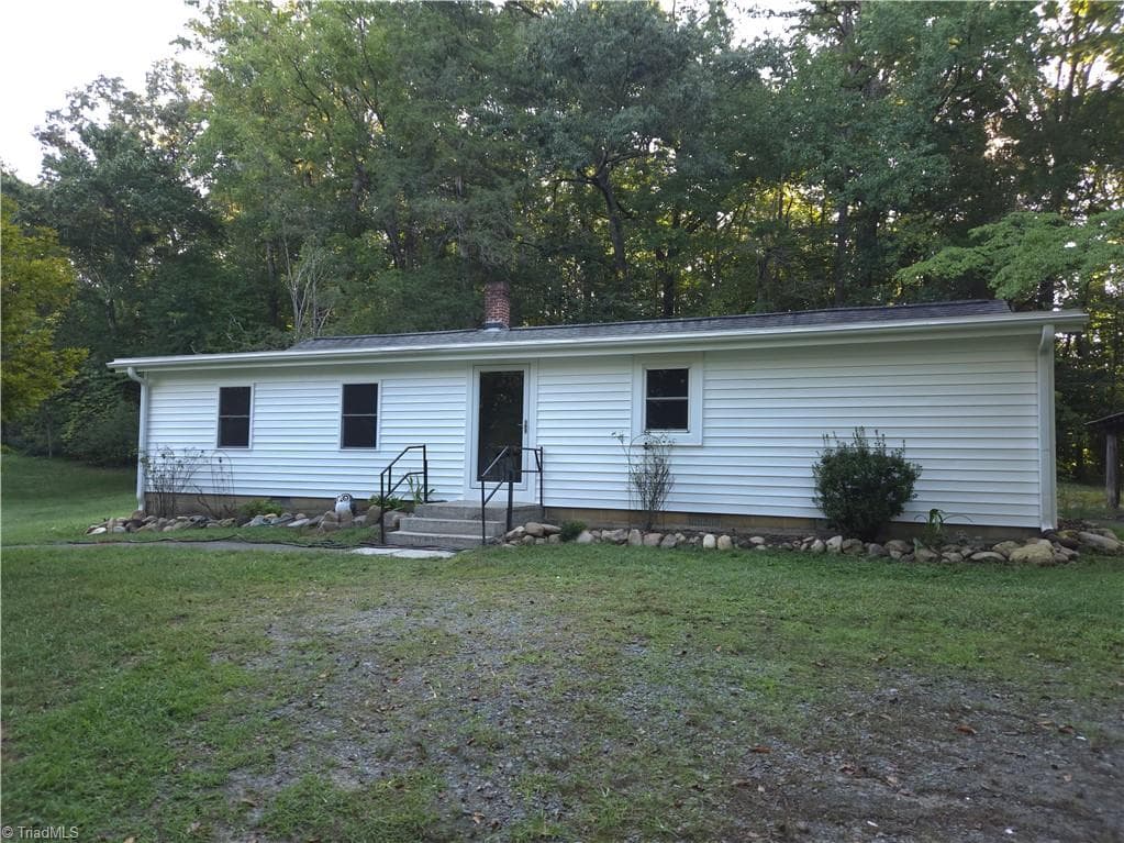 855 Mcgregor Road, Winston-Salem NC 27103