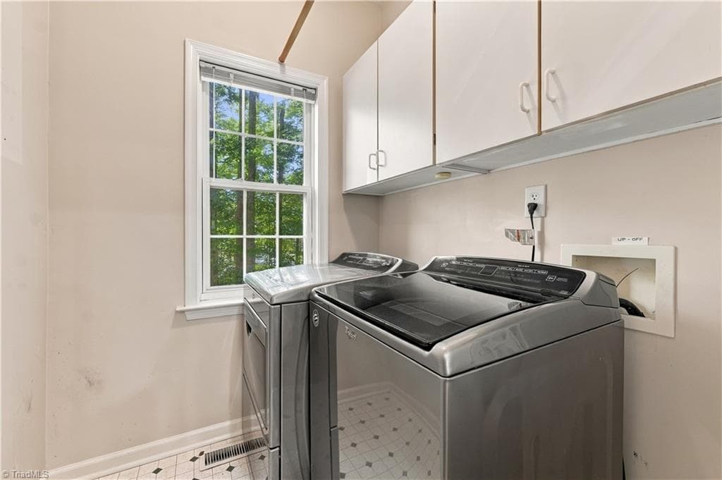 Stick/Site Built at 6689 Currieton Drive, Oak Ridge NC 27310, photo 15 of 45
