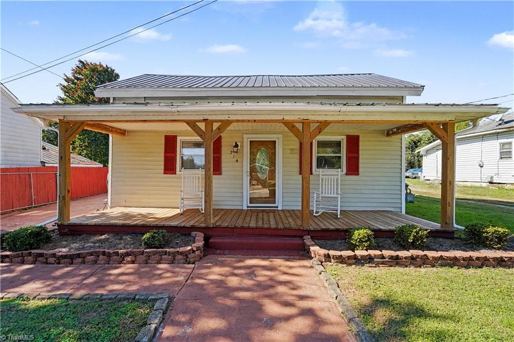 714 Montgomery Street, Reidsville NC 27320
