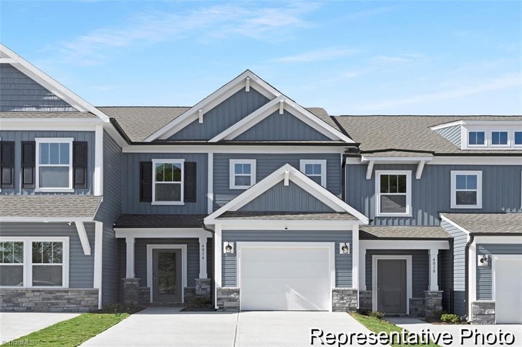 4203 Furrow Street # 215, Thomasville NC 27360