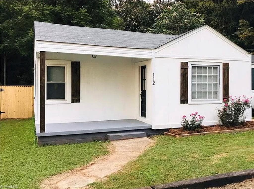 112 Peacock Avenue, Lexington NC 27292