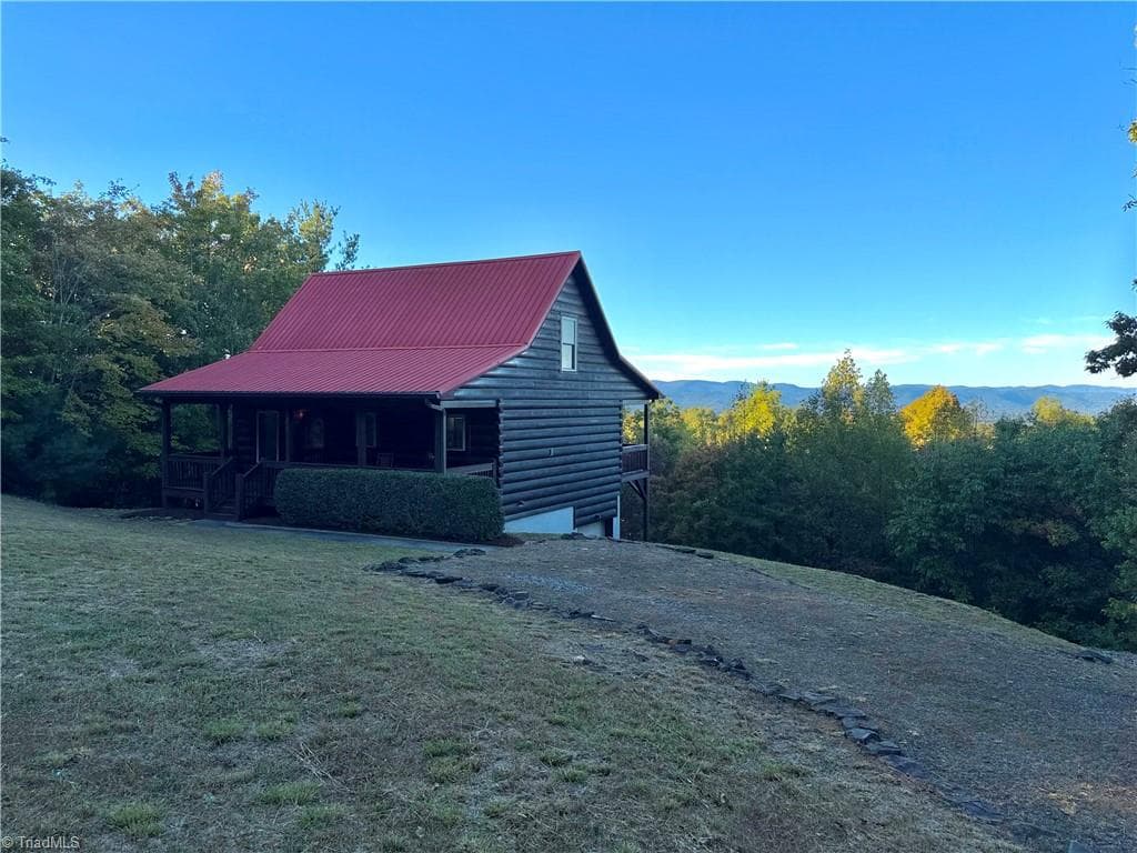 196 Pisgah Lane, Boomer NC 28606