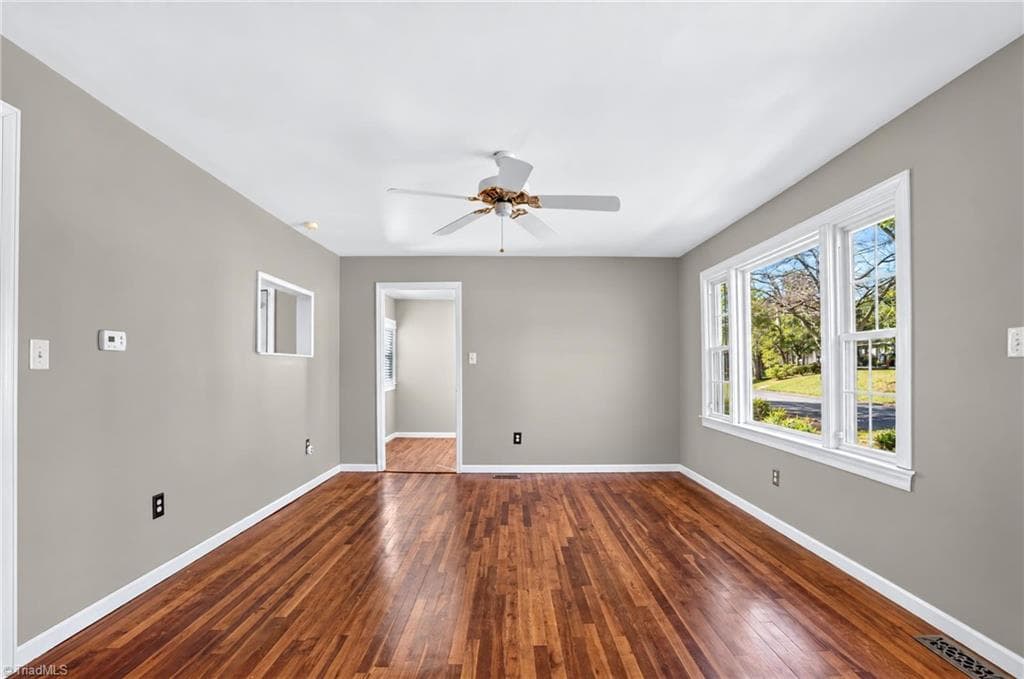 Stick/Site Built at 114 Bellevue Drive, High Point NC 27265, photo 6 of 28