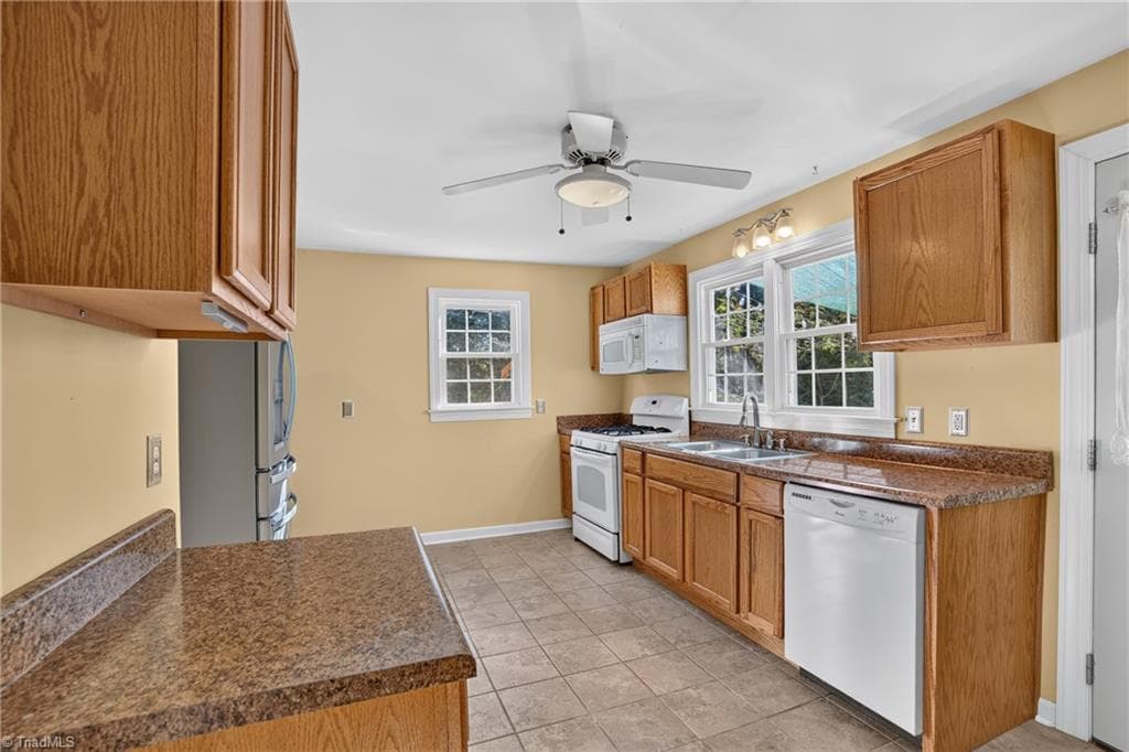 Stick/Site Built at 114 Bellevue Drive, High Point NC 27265, photo 17 of 28