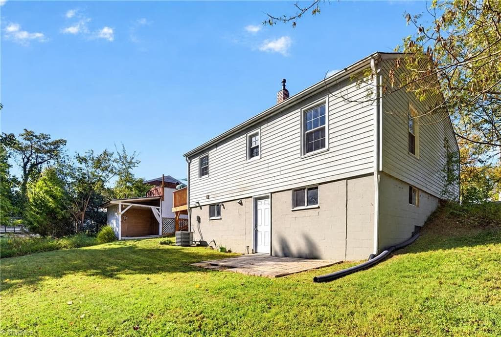 Stick/Site Built at 114 Bellevue Drive, High Point NC 27265, photo 26 of 28