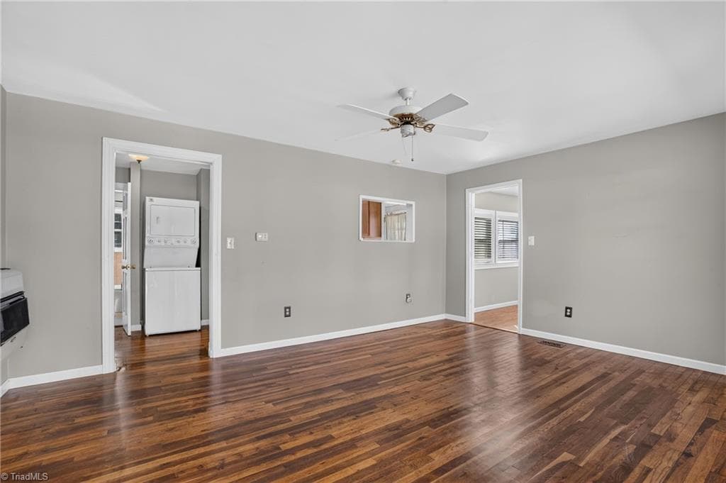 Stick/Site Built at 114 Bellevue Drive, High Point NC 27265, photo 5 of 28