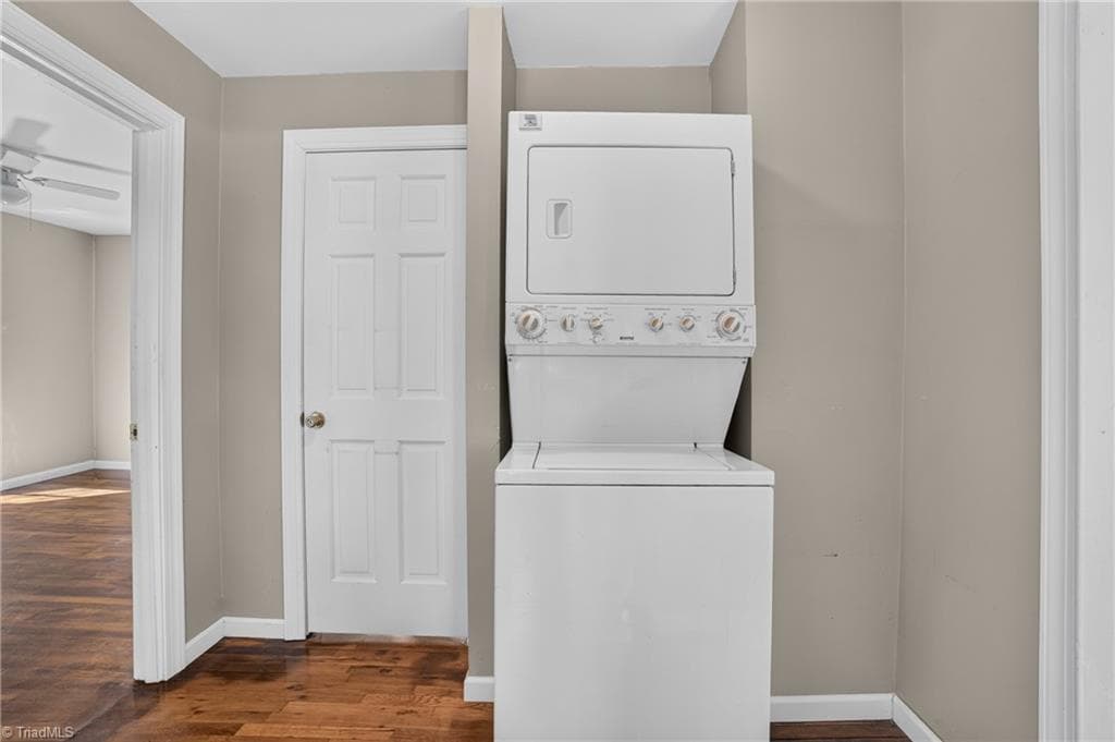 Stick/Site Built at 114 Bellevue Drive, High Point NC 27265, photo 11 of 28