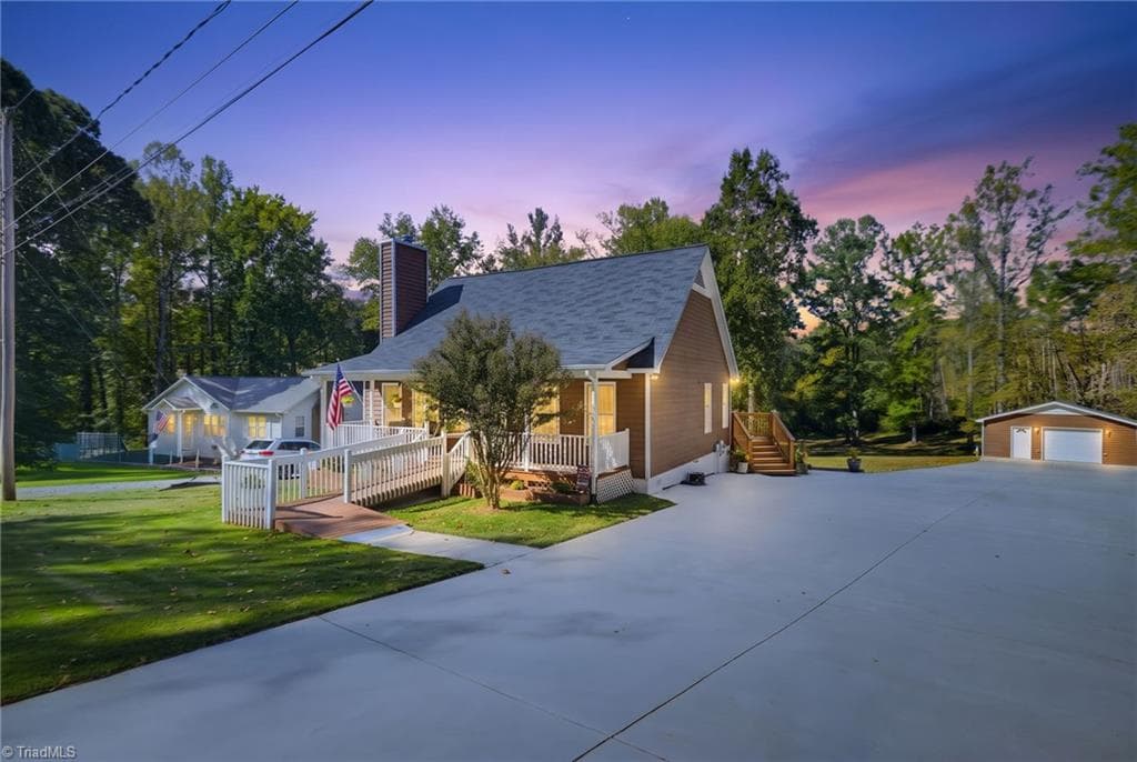 Stick/Site Built at 4013 Carriage House Circle, Trinity NC 27370, photo 2 of 47