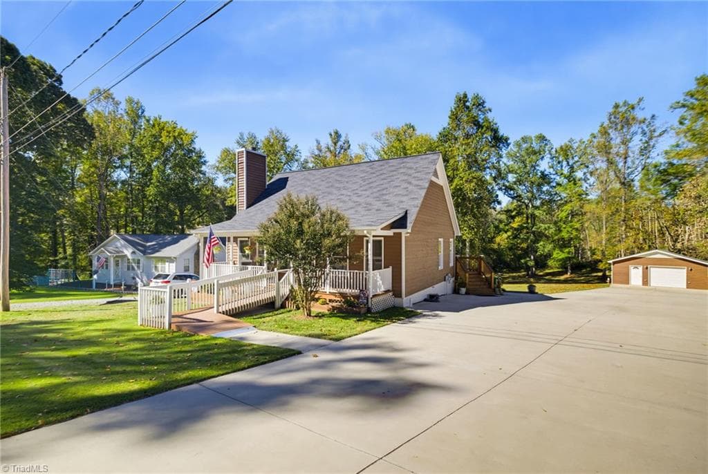 Stick/Site Built at 4013 Carriage House Circle, Trinity NC 27370, photo 3 of 47